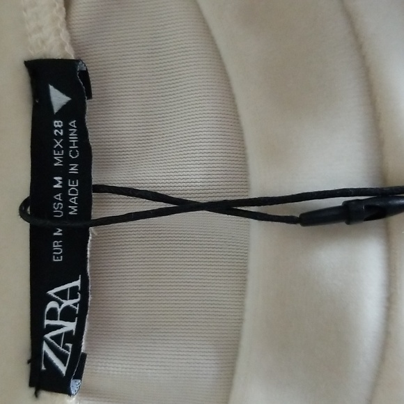 Zara Relaxed Cropped Top - Picture 11 of 13